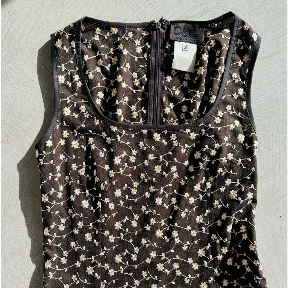 Dolce & Gabbana Brown & White 90s dizzy floral embroidered pencil Midi dress - Picture 5 of 11